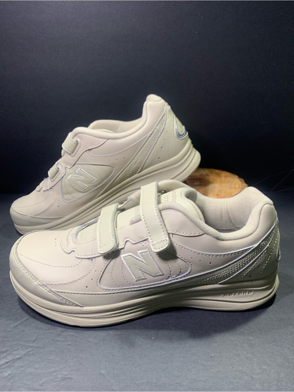 New Balance 577 Women’s Tan Beige Walking Shoes Size-10 ( 2E Wide )